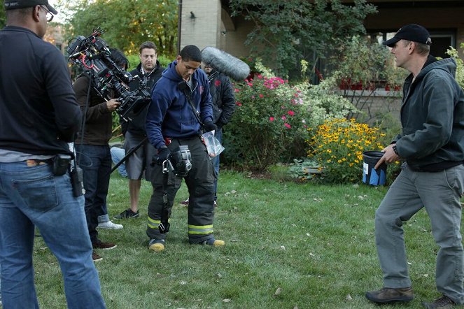 Chicago Fire - Season 2 - A Power Move - Making of
