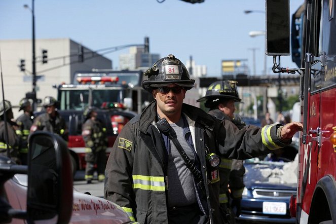 Chicago Fire - A Nuisance Call - De filmagens - Joe Minoso
