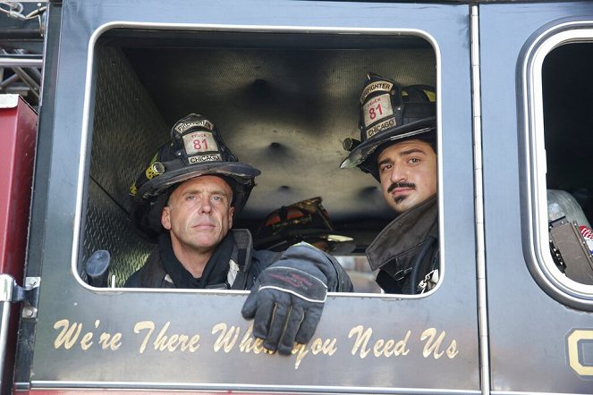 Chicago Fire - Season 2 - Defcon 1 - Making of - David Eigenberg, Yuriy Sardarov