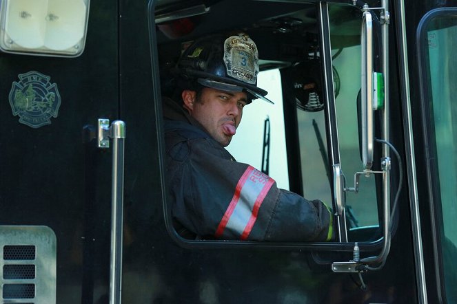Chicago Fire - Season 2 - Die Problemwache - Dreharbeiten - Taylor Kinney