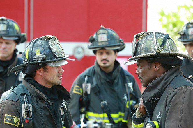 Chicago Fire - Season 2 - Die Problemwache - Filmfotos - Taylor Kinney, Eamonn Walker