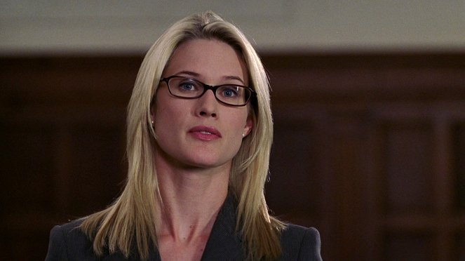 Law & Order: Special Victims Unit - Season 4 - Damaged - Van film - Stephanie March