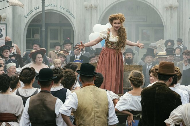 Oktoberfest 1900 - Das Jüngste Gericht - Van film - Brigitte Hobmeier