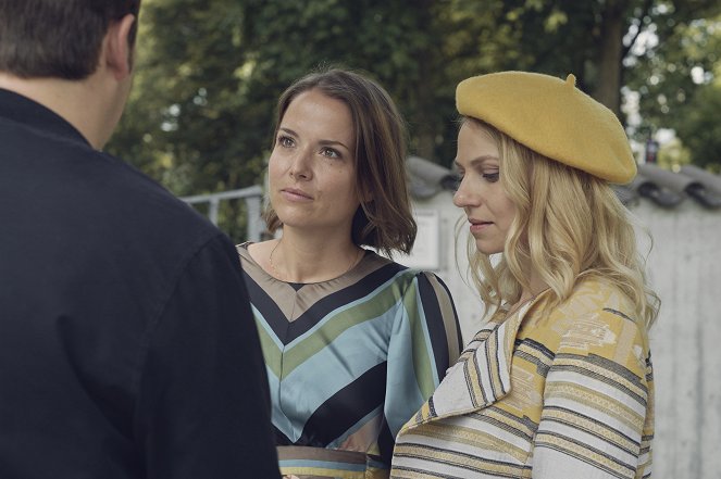 Servus Baby - Season 2 - Sombrero - Z filmu - Josephine Ehlert, Teresa Rizos