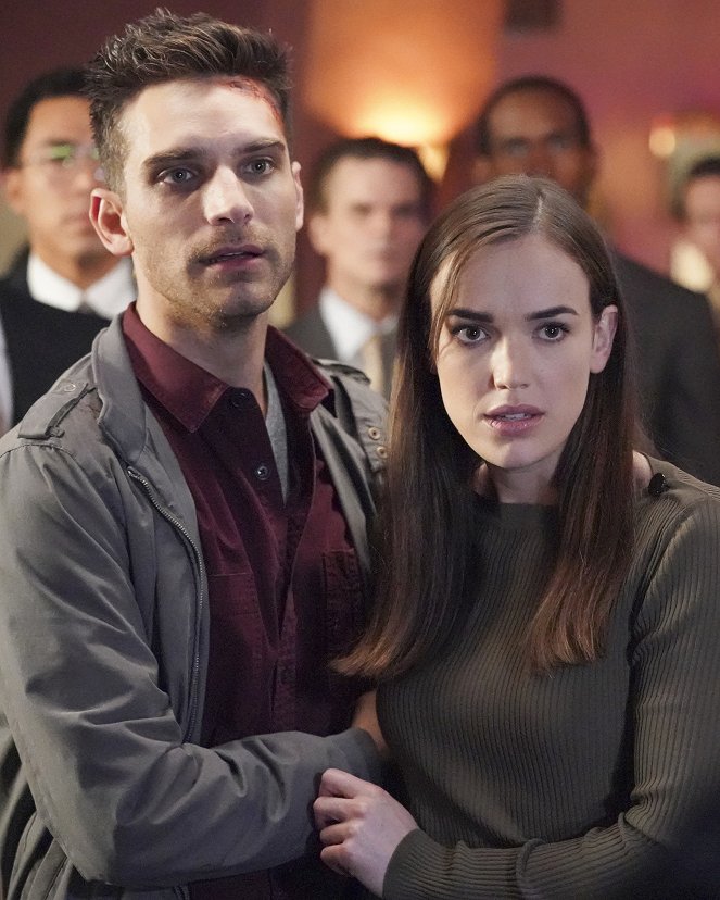 Agents of S.H.I.E.L.D. - Season 7 - What We're Fighting For - Photos - Jeff Ward, Elizabeth Henstridge