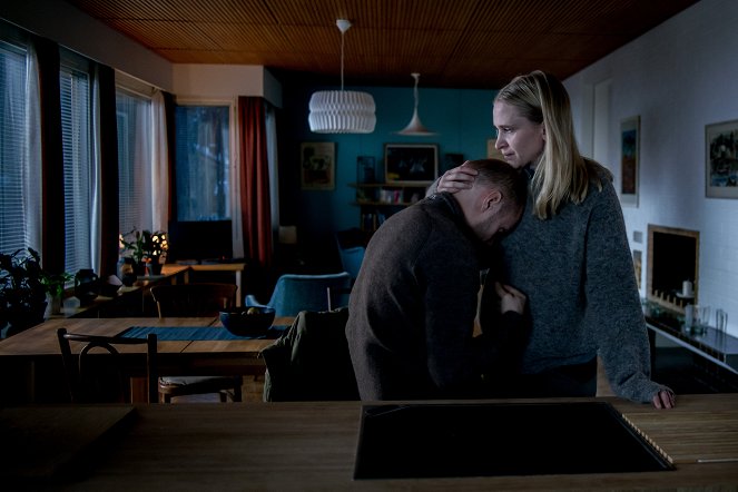 White Wall - Guldtåget - De la película - Vera Vitali