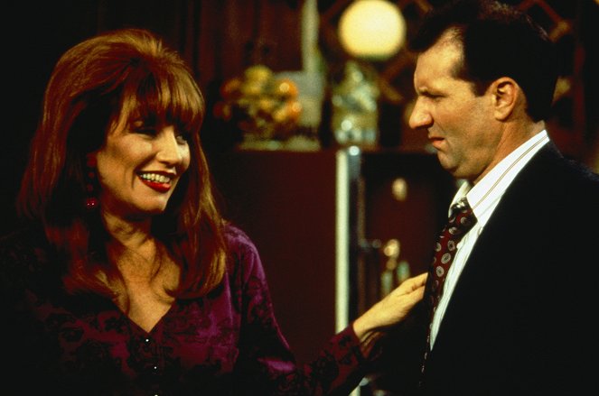 Married with Children - Death of a Shoe Salesman - Photos - Katey Sagal, Ed O'Neill