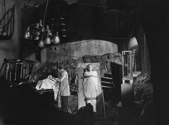 Frankenstein spotyka wilkolaka - Z filmu - Lon Chaney Jr., Patric Knowles, Bela Lugosi