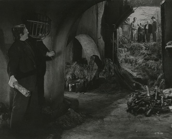 Frankenstein Meets the Wolf Man - Photos - Bela Lugosi