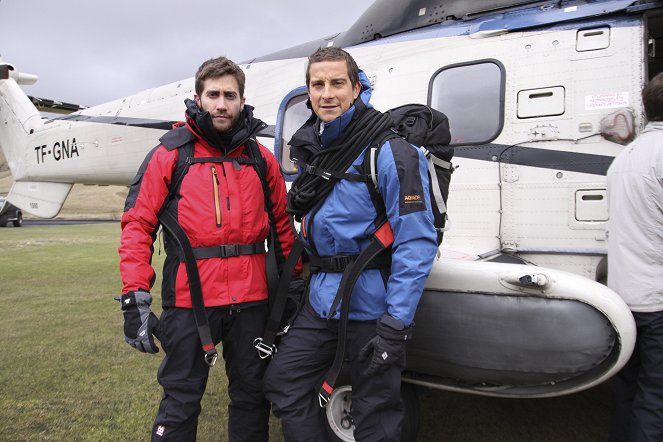 Man vs. Wild - Men vs. Wild with Jake Gyllenhaal - Photos - Jake Gyllenhaal, Bear Grylls