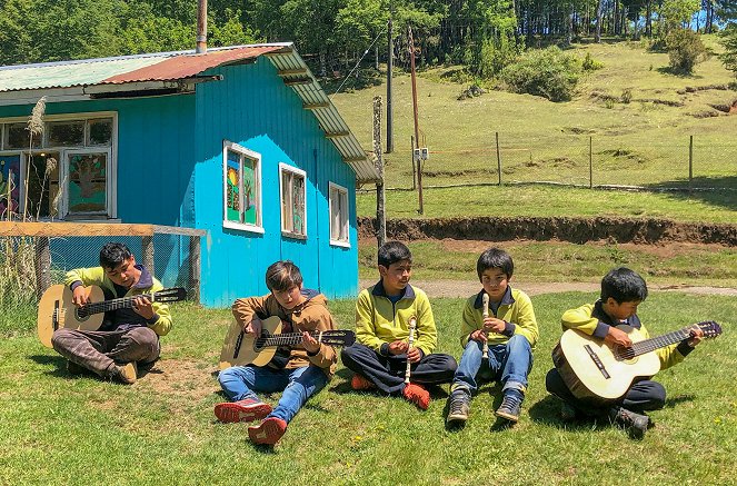 Chiles kleine Papagenos - Geigen für die Versöhnung - Van film