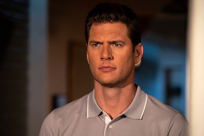 L.A.'s Finest - Coyote Ugly - Photos - Ryan McPartlin
