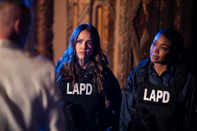 Policajtky z L.A. - Série 2 - Coyote Ugly - Z filmu - Jessica Alba, Gabrielle Union