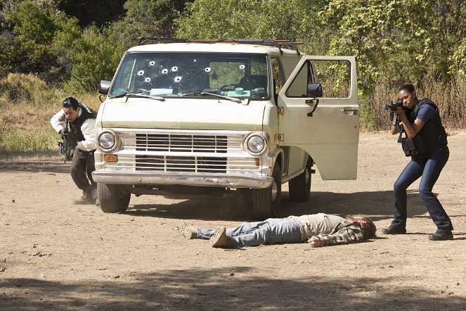 Gyilkos ügyek - Season 1 - Emberrablás - Filmfotók - Raymond Cruz, Kearran Giovanni
