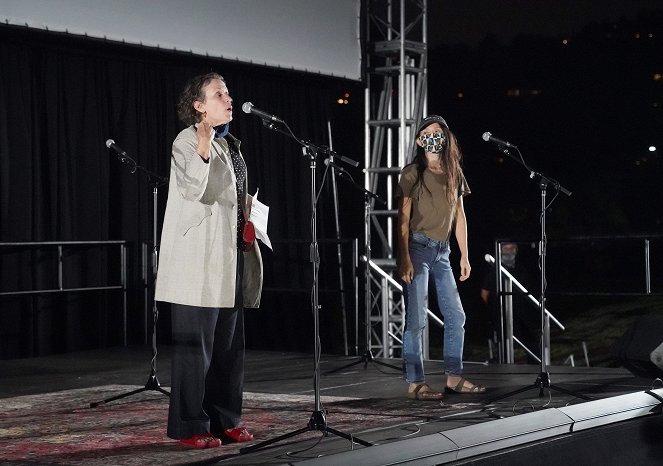 Nomadland - Sobreviver na América - De eventos - Searchlight's Nomadland Telluride from Los Angeles Drive In Premiere on Friday, Sept 11, 2020 at the Rose Bowl - Frances McDormand, Chloé Zhao
