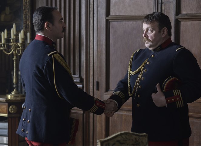 Tiszt és kém – A Dreyfus-ügy - Filmfotók - Jean Dujardin, Grégory Gadebois