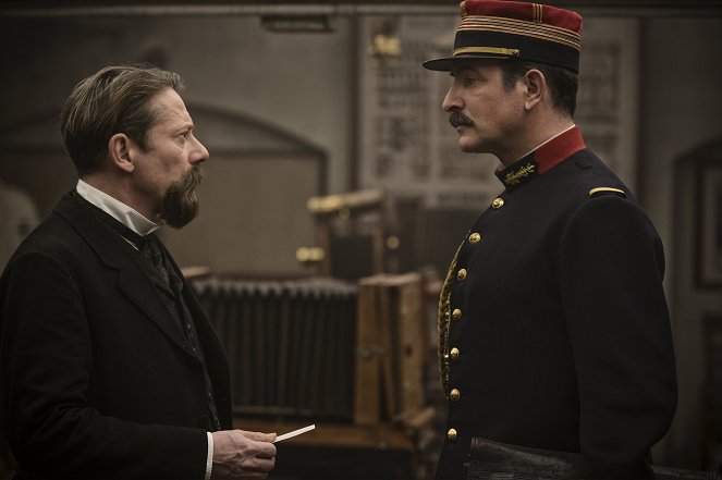 Tiszt és kém – A Dreyfus-ügy - Filmfotók - Mathieu Amalric, Jean Dujardin