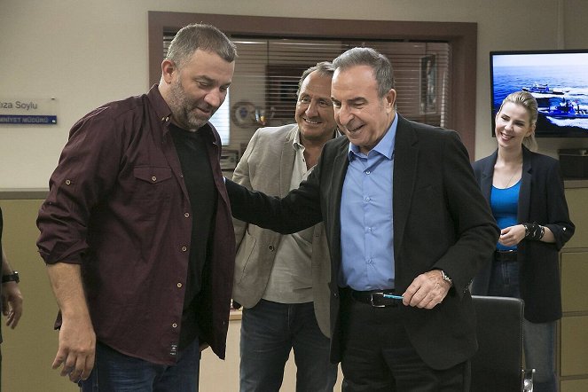 Arka Sokaklar - Season 14 - Episode 2 - Z filmu - Özgür Ozan, Zafer Ergin