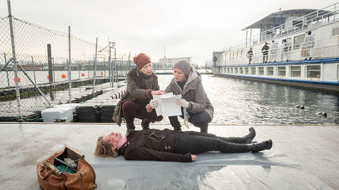 SOKO Wismar - Tod im Robbenbecken - Photos - Katharina Blaschke, Nike Fuhrmann