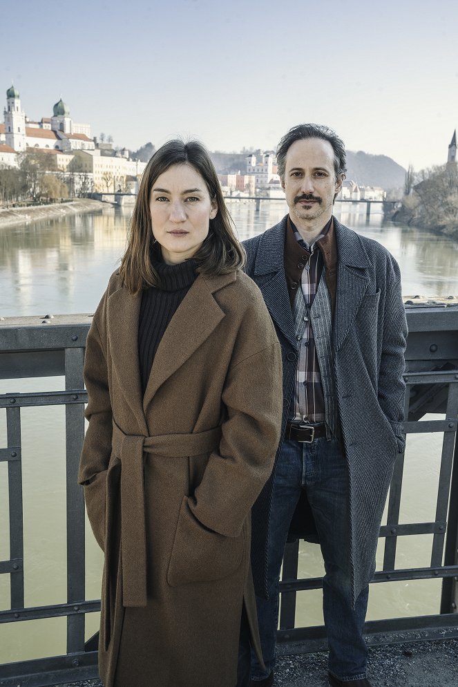 Ein Krimi aus Passau - Freund oder Feind - Promo - Marie Leuenberger, Michael Ostrowski