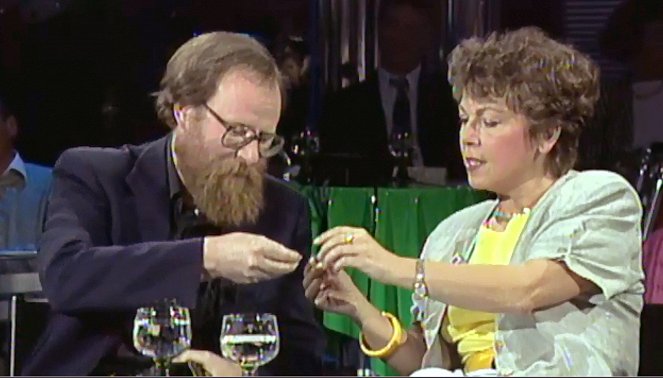 Vorher reden wir aber noch! - Deutsch-deutsche Talkshows im Einheitsjahr 1989/90 - Kuvat elokuvasta