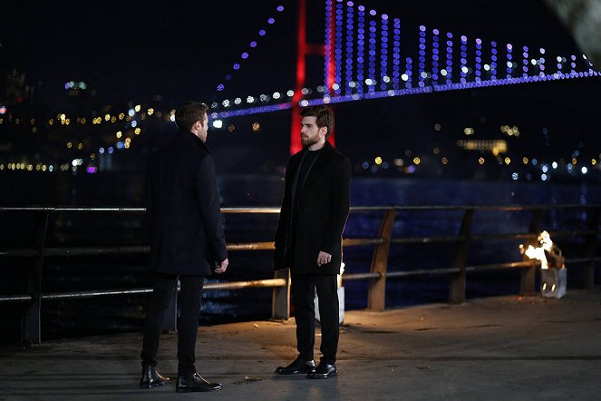 Láska a nenávist Istanbulu - Epizoda 12 - Z filmu - Berker Güven