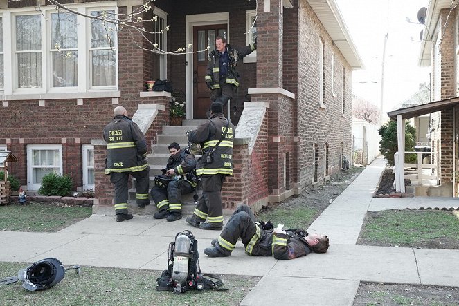 Chicago Fire - Alle für einen - Dreharbeiten - Yuriy Sardarov, Christian Stolte