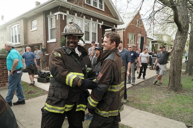 Chicago Fire - Spartacus - De filmagens - Eamonn Walker, Jesse Spencer