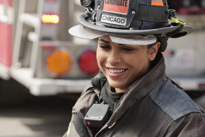 Chicago Fire - We Called Her Jellybean - Making of - Monica Raymund