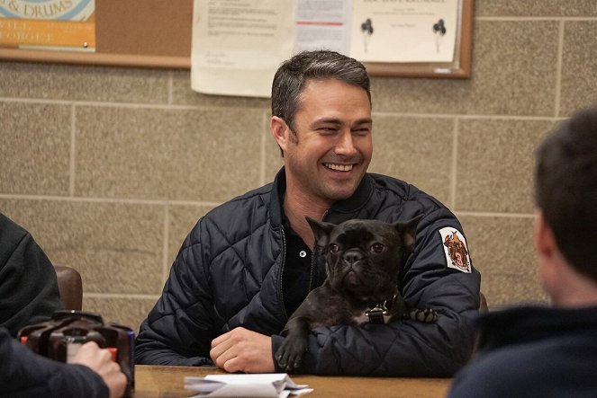 Chicago Fire - We Called Her Jellybean - Making of - Taylor Kinney