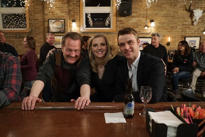 Chicago Fire - You Know Where to Find Me - Making of - Christian Stolte, Kara Killmer, Jesse Spencer