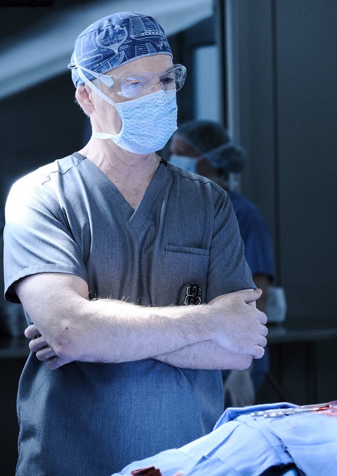 The Resident - Burn It All Down - Photos - Bruce Greenwood