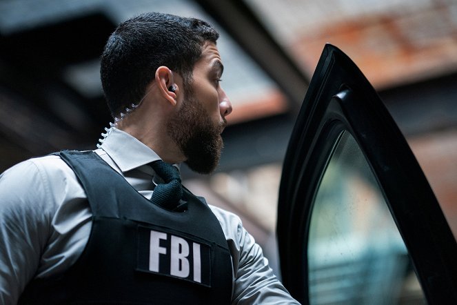FBI: Special Crime Unit - Ties That Bind - Photos - Zeeko Zaki