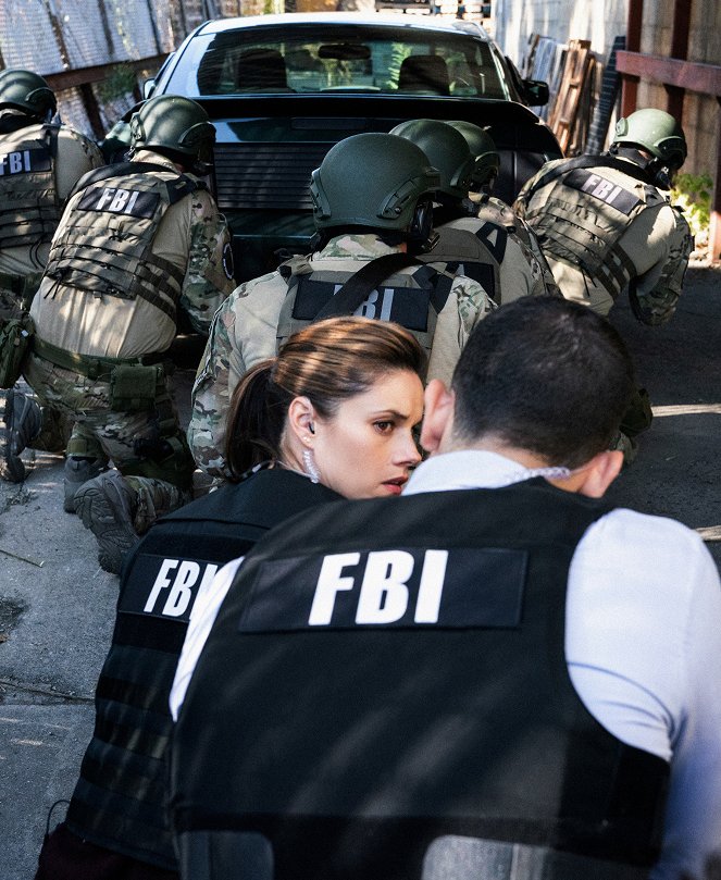 FBI: Special Crime Unit - Season 2 - Salvation - Photos - Missy Peregrym