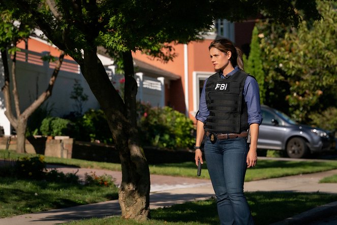 FBI: Special Crime Unit - Season 2 - Crossroads - Photos - Missy Peregrym