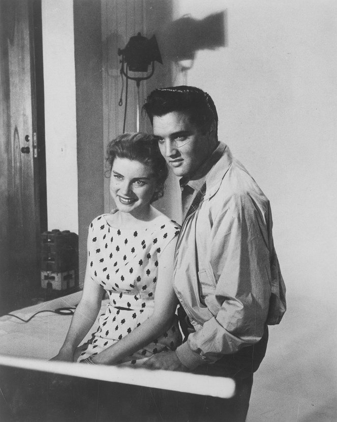 Kitara kainalossa - Promokuvat - Dolores Hart, Elvis Presley