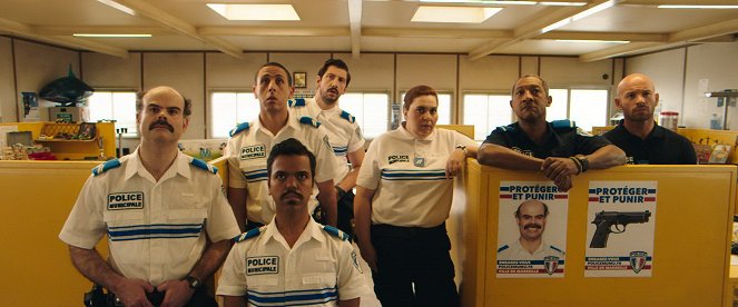 Taxi 5 - Film - Lionel Laget, Anouar Toubali, Monsieur Poulpe, Sissi Duparc, Franck Gastambide