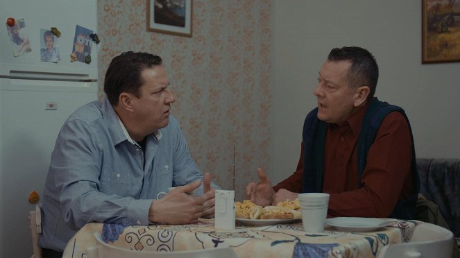 Drága örökösök - Testvérháború - De la película - Steve Hajdu, Szabolcs Bede Fazekas