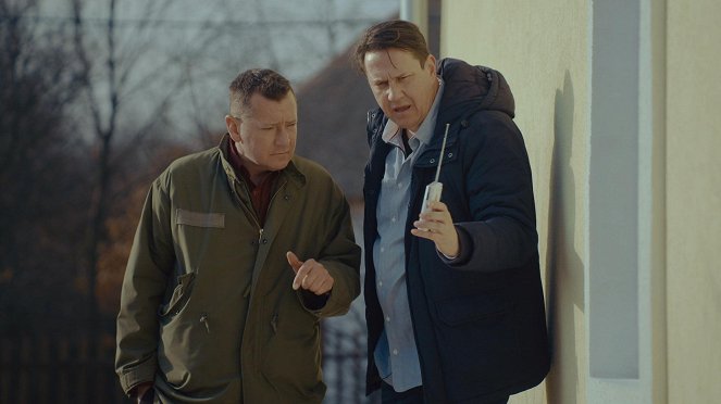 Drága örökösök - Season 1 - Testvérháború - Z filmu - Szabolcs Bede Fazekas, Steve Hajdu