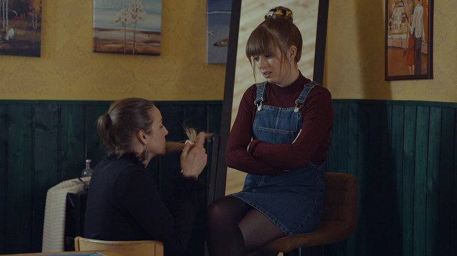Drága örökösök - Akcióban - De la película - Linda Fekete, Melitta Pallagi