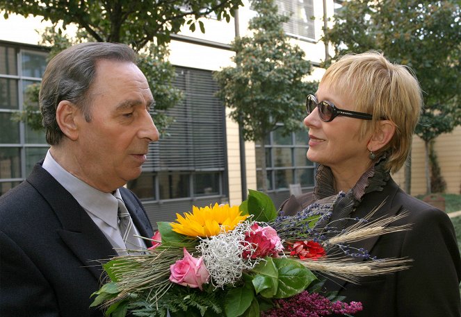 In aller Freundschaft - Season 7 - Um jeden Preis - Z filmu - Henry van Lyck, Jenny Gröllmann