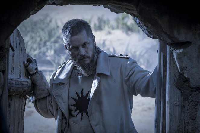 Raised by Wolves - Photos - Travis Fimmel