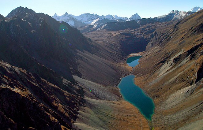 Bergwelten - Geheimnisvolles Bhutan – Mit Gerlinde Kaltenbrunner und Heli Putz - Van film