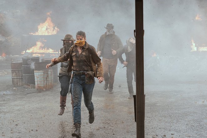Fear the Walking Dead - Enterre-la près de la jambe de Jasper - Film - Jenna Elfman