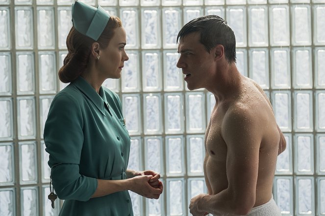 Ratched - Angel of Mercy - Photos - Sarah Paulson, Finn Wittrock