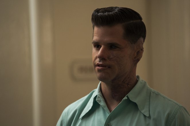 Ratched - The Bucket List - Photos - Charlie Carver