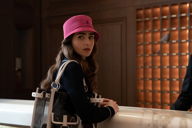Emily in Paris - French Ending - Photos - Lily Collins