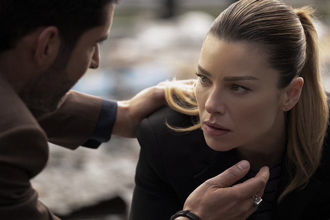 Lucifer - Vai rolar? - Do filme - Lauren German