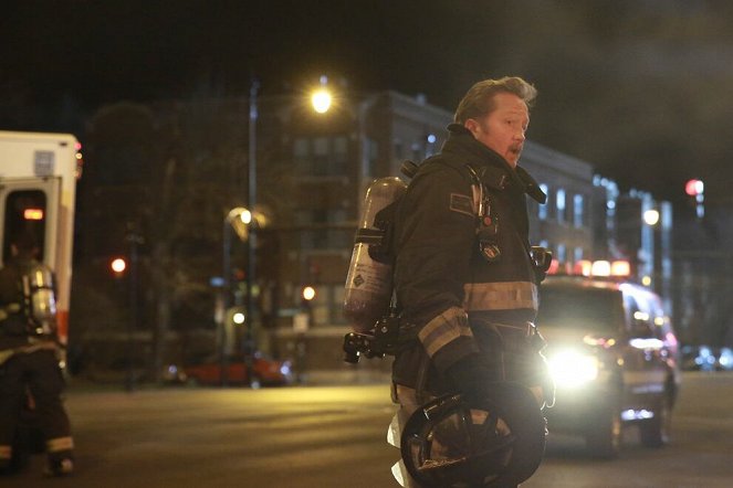Chicago Fire - Przywódcy przewodzą - Z filmu
