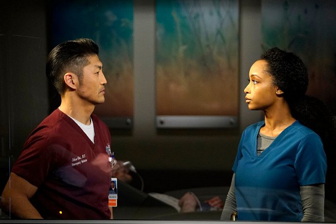Chicago Med - Season 4 - The Space Between Us - Do filme